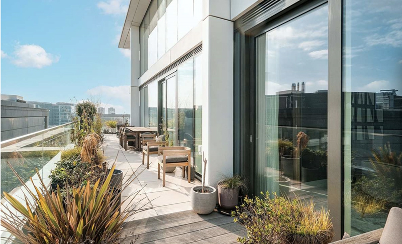 View of Luxury Penthouse with Stunning 360-Degree Panoramic Views of London
